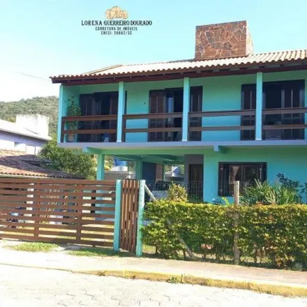 Rent this 4 bed house on Rua Silveira in Prainha do Silveira, Garopaba - SC