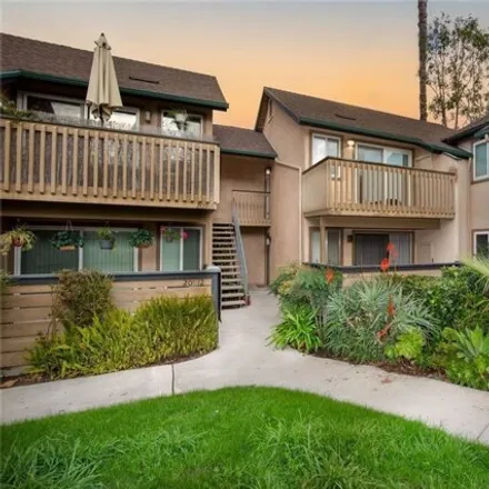 Buy this 2 bed condo on 20852-20868 Serrano Creek Road in Lake Forest, CA 92630