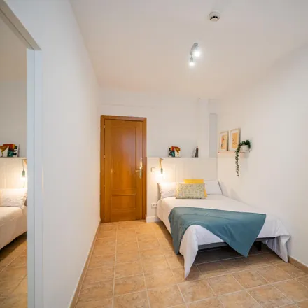 Rent this 25 bed room on Calle de Bravo Murillo in 297 - 7, 28020 Madrid