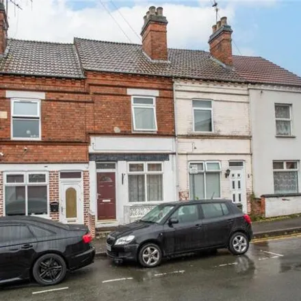 Buy this 3 bed townhouse on Summer Street in Redditch, B98 7BD