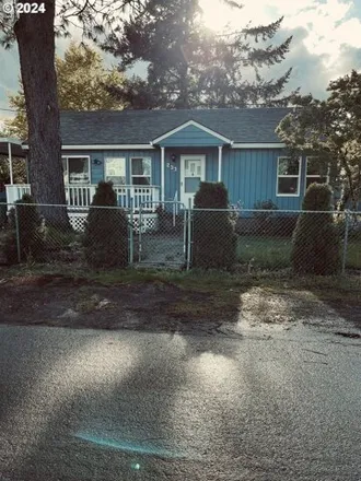 Buy this 3 bed house on 233 Ne 191st Ave in Portland, Oregon