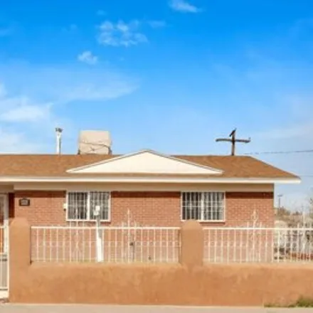 Buy this 3 bed house on 1323 Winslow Road in Del Norte Heights, El Paso