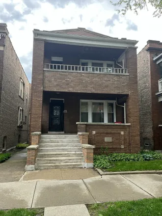 Buy this 5 bed duplex on 7615 South Green Street in Chicago, IL 60620