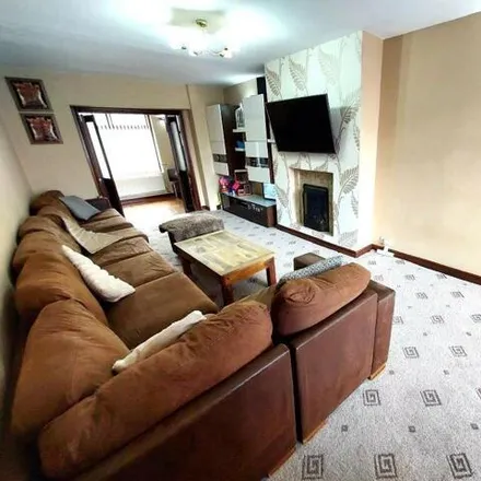 Buy this 5 bed duplex on Windsor Crescent in Prestwich, M25 0DD