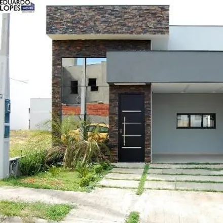 Buy this 3 bed house on Rua Vinte e Quatro de Maio in Centro, Indaiatuba - SP