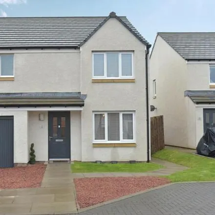Buy this 4 bed house on unnamed road in Prestonpans, EH21 8EW