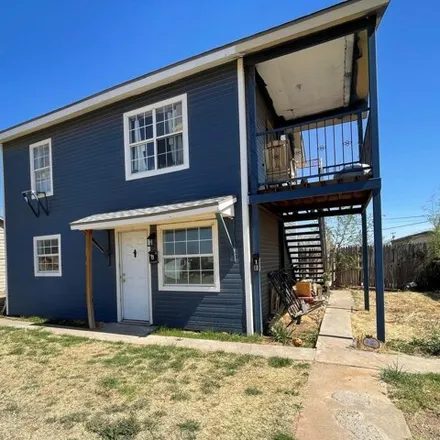 Buy this 1 bed house on 416 Southeast Alpine Drive in Plainview, TX 79072
