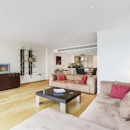 Rent this 2 bed room on 1 West India Quay in 26 Hertsmere Road, Canary Wharf