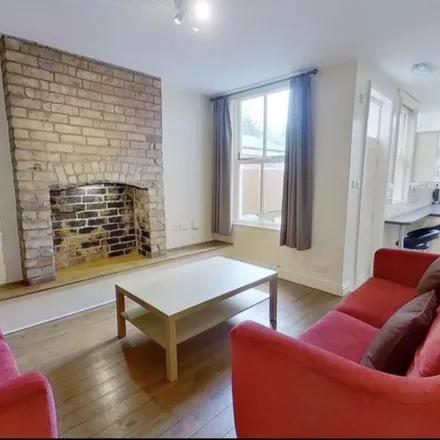 Rent this 6 bed duplex on 48 Cycle Road in Nottingham, NG7 2DT