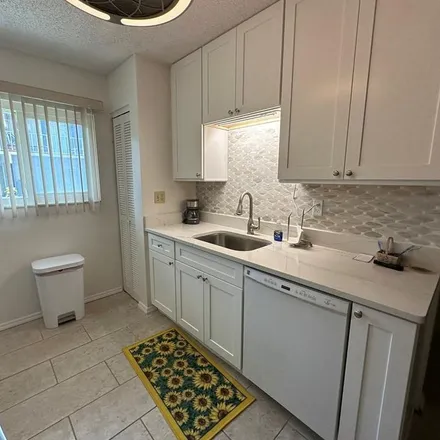 Image 6 - 2949 Clark Road, Sarasota County, FL 34231, USA - Apartment for rent