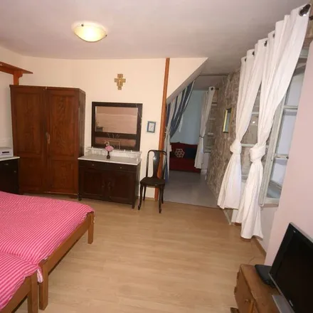 Image 5 - 21480 Grad Vis, Croatia - Apartment for rent