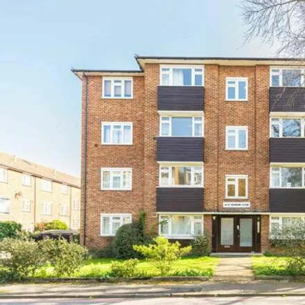 Image 5 - 16-27 Kenmore Close, London, TW9 3JG, United Kingdom - Apartment for sale