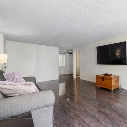 Image 4 - 9077 Keith Avenue, West Hollywood, CA 90069, USA - Condo for rent