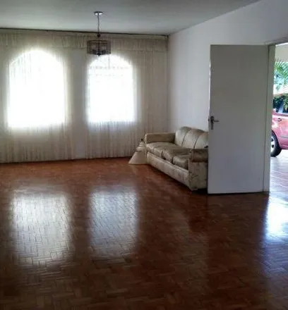 Buy this 3 bed house on Rua Monteiro de Barros 714 in Centro, Vinhedo - SP