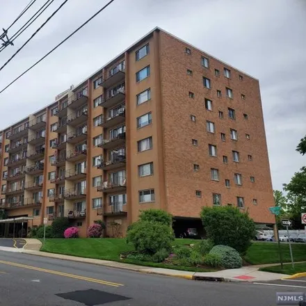 Image 1 - 12 Poplar Street, West View, Ridgefield Park, NJ 07660, USA - Apartment for sale