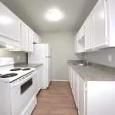 Image 5 - Avenue X South, Saskatoon, SK S7M 0V7, Canada - Apartment for rent