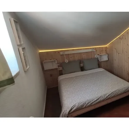 Rent this 1 bed apartment on Escola Básica Santo António in Rua Sebastião Cardoso da Gama, 2775-208 Parede