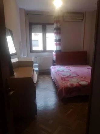 Rent this 3 bed room on Madrid in Calle del Maíz, 28026 Madrid