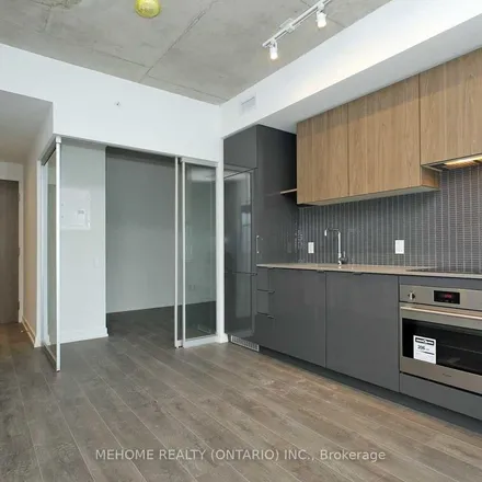 Image 3 - 150 Redpath, 150 Redpath Avenue, Old Toronto, ON M4P 1V6, Canada - Apartment for rent