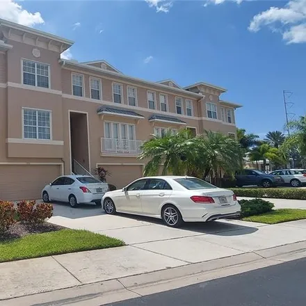 Buy this 3 bed loft on 7354 Conch Boulevard in Seminole, FL 33777