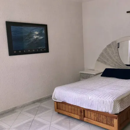 Rent this 3 bed house on Avenida San Agustín in Colonia Faja de Oro, 55130 Ecatepec de Morelos