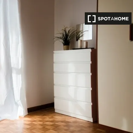 Rent this 5 bed room on Via Riccardo Sineo (civico 7) in 7 int. 5/A, 10124 Turin Torino