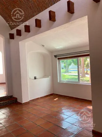 Rent this studio house on Templo del Señor de la Misericordia in Boulevard Lomas de Comanjilla, Lomas De Comanjilla