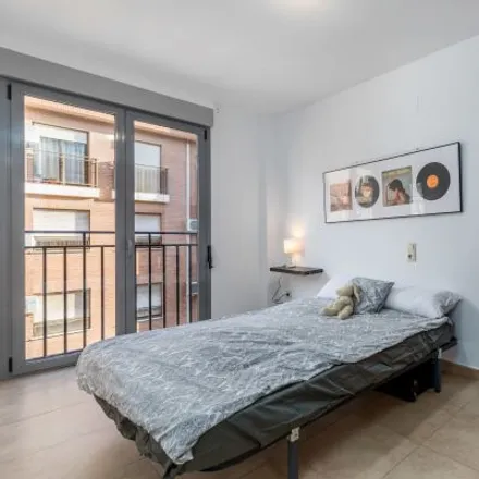 Rent this 1 bed room on Carrer de Sant Jacint Castanyeda in 46005 Valencia, Spain
