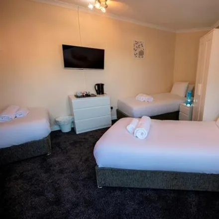 Image 7 - Townhead, Irvine, KA12 0BE, United Kingdom - House for rent