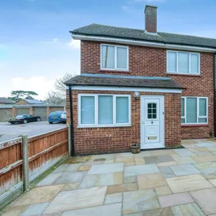 Buy this 5 bed house on Cornland in Bedford, MK41 8HZ