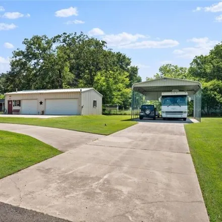 Image 2 - 640 N Cedar St, Blossom, Texas, 75416 - House for sale