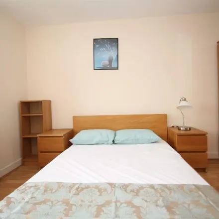 Rent this 2 bed apartment on Switch House in 4 Blackwall Way, London