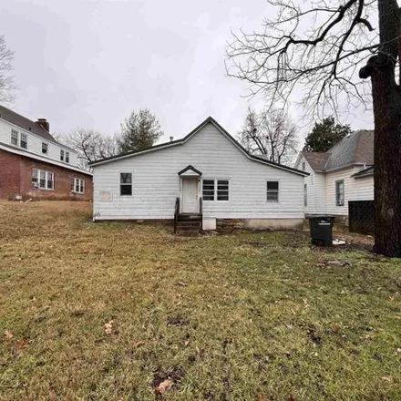 Image 6 - 303 West Cherry Street, Carbondale, IL 62901, USA - House for sale