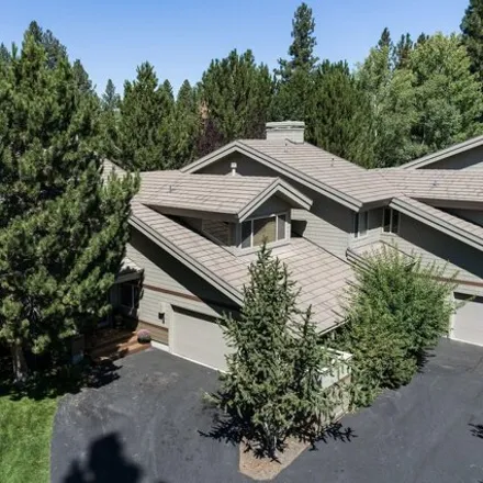 Image 6 - 61869 Southwest Broken Top Drive, Bend, OR 97702, USA - House for sale