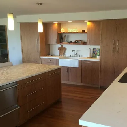 Rent this 2 bed apartment on Kailua in HI, 96734