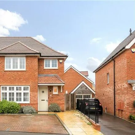 Buy this 3 bed duplex on Garland Rise in Swanscombe, DA10 1DY