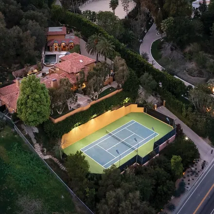 Image 2 - 2719 Benedict Canyon Drive, Beverly Hills, CA 90210, USA - House for sale