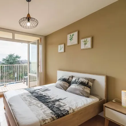 Rent this 4 bed apartment on 22000 Saint-Brieuc