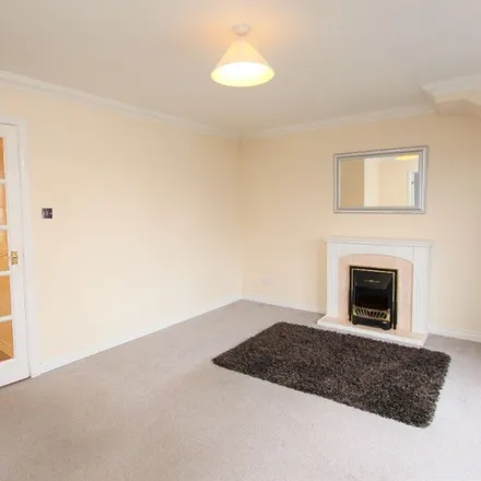 Rent this 2 bed apartment on The Perfect Suit Company in 44 Quakerfield, Hillpark