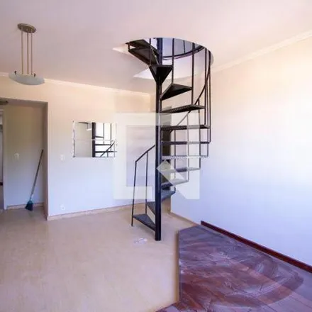 Rent this 3 bed apartment on Rua Noronha Torrezão in Cubango, Niterói - RJ