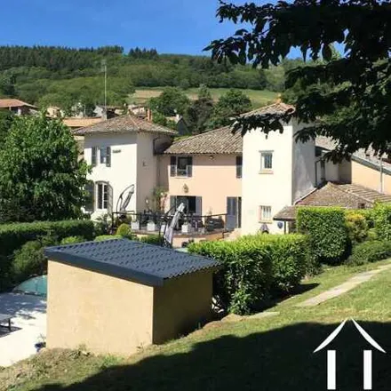 Buy this 1studio house on 2 Rue Victor Hugo in 71000 Mâcon, France