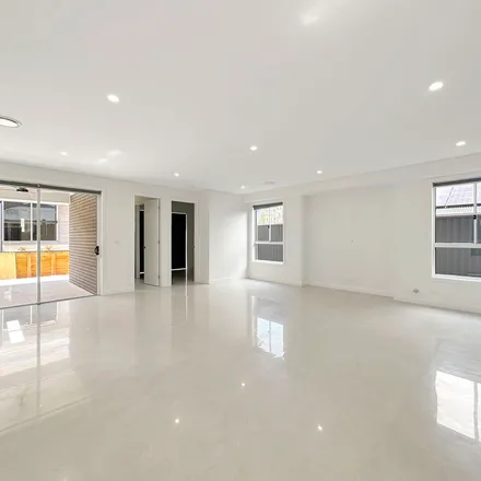 Image 7 - Sydney Street, Grantham Farm NSW 2765, Australia - Apartment for rent