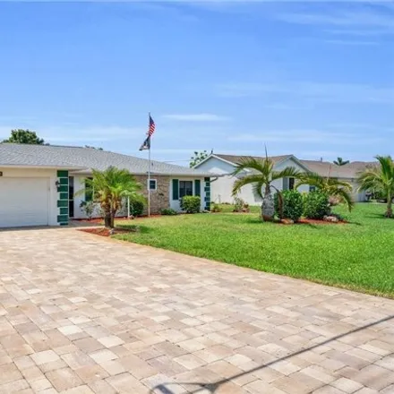 Image 3 - 12878 Iona Rd, Fort Myers, Florida, 33908 - House for sale