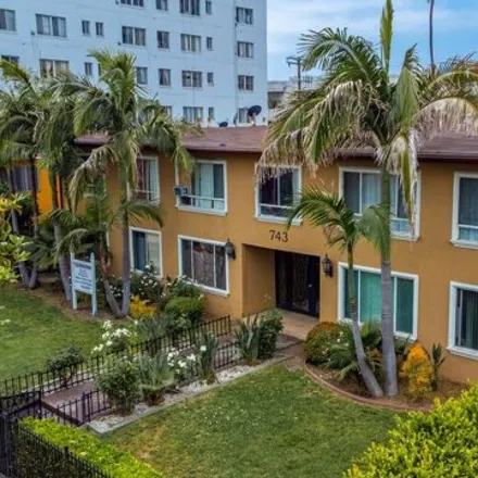 Buy this 11 bed house on 759 South Berendo Street in Los Angeles, CA 90005