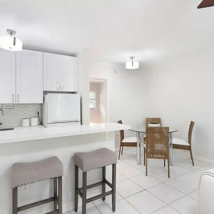 Image 5 - 6320 Southwest 79th Street, South Miami, FL 33143, USA - Apartment for rent