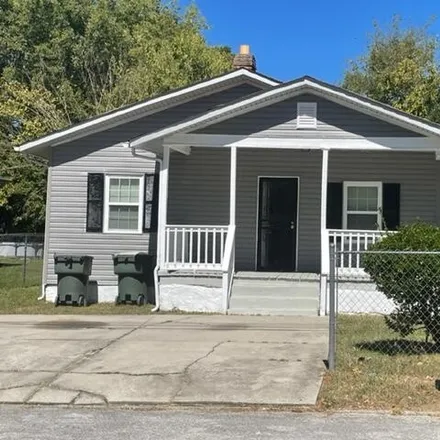 Buy this 3 bed house on 2015 Appling Street in East Chattanooga, Chattanooga