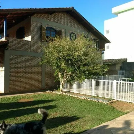 Buy this 4 bed house on Posto Canasvieiras in Avenida das Nações, Canasvieiras