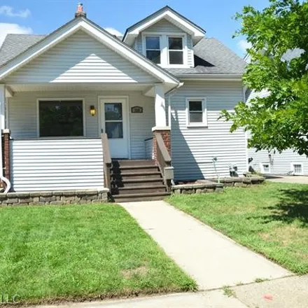 Buy this 3 bed house on 708 South Alexander Avenue in Royal Oak, MI 48067