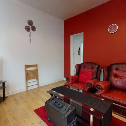 Rent this 5 bed apartment on The Edge in 2 Westfield Road, Leeds