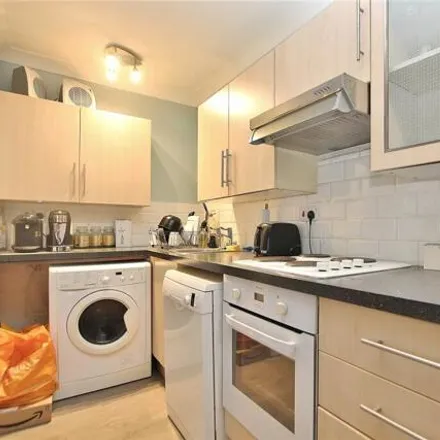Image 3 - Rosebury Drive, Bisley, GU24 9RX, United Kingdom - Apartment for sale